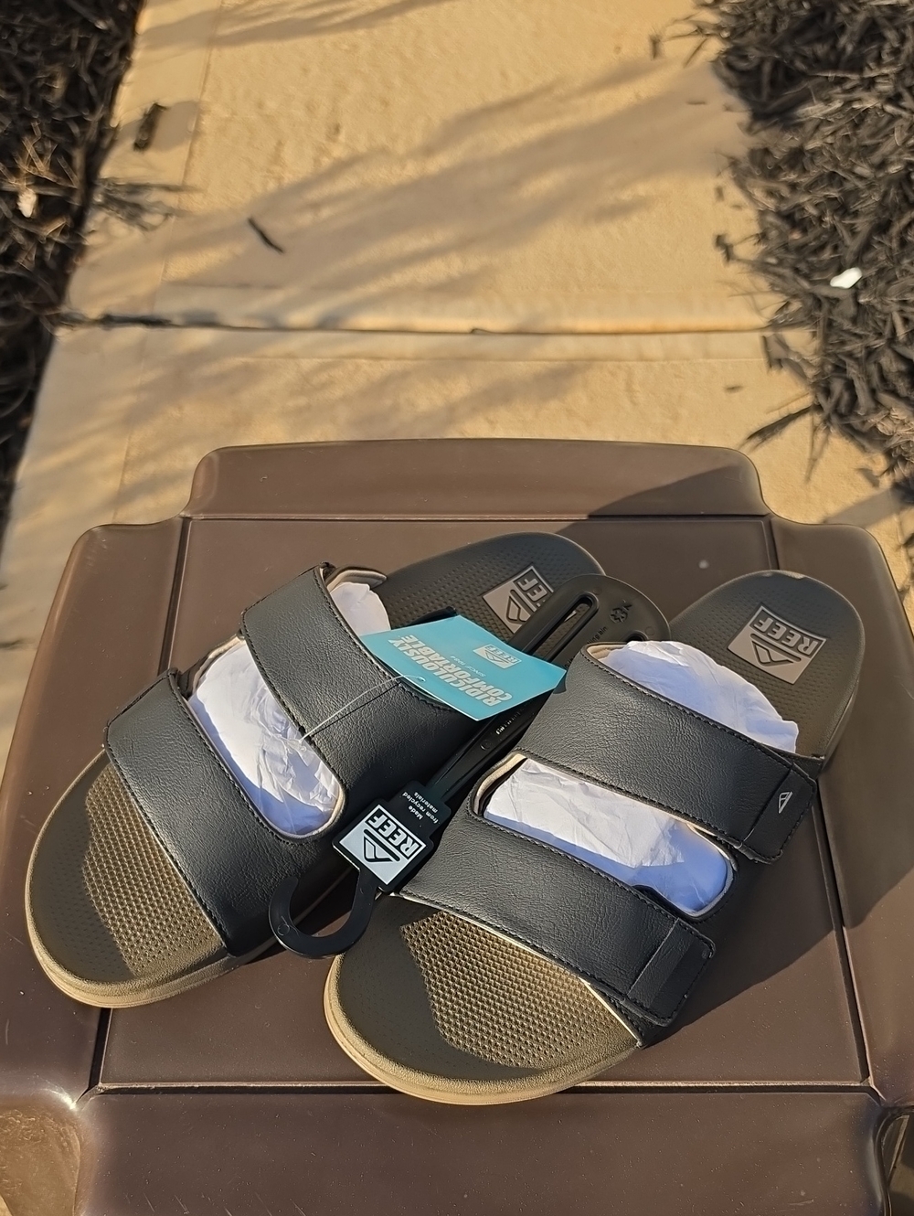 NWT REEF Mens Sandals Phantom Tradewind SIZE 9